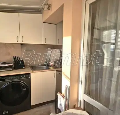 Снимка 3 — Двустаен апартамент до Гранд Мол във Варна с тераса