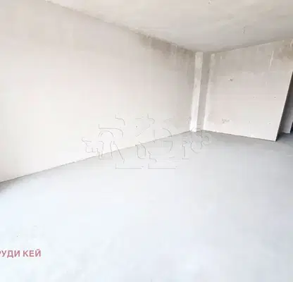 Снимка 3 — Двустаен апартамент в Кайсиева градина, Варна с тераса