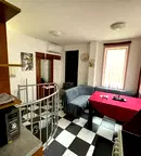 Тристаен апартамент с двор в Колхозен пазар, Варна