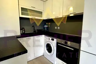 Двустаен апартамент на 3-ти етаж в Колхозен пазар, Варна