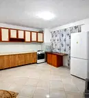 Тристаен апартамент в Колхозен пазар, Варна с асансьор