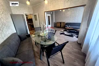 Тристаен апартамент с две тераси в Конфуто, Варна