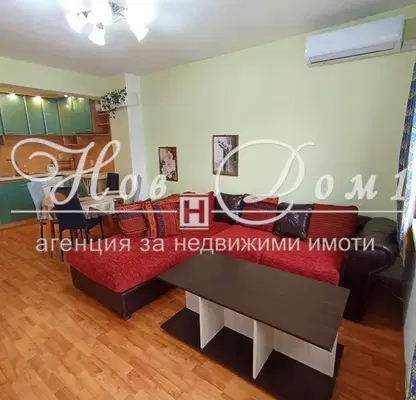 Снимка 2 — апартамент във Варна, Лятно кино Тракия