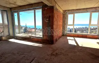 Тристаен апартамент с морска панорама в м-т Акчелар, Варна