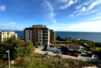 Двустаен апартамент с морска панорама в м-т Ален мак, Варна