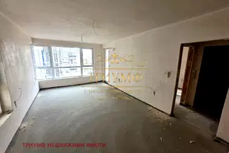 Тристаен апартамент с тераса в Младост 2, Варна
