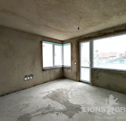 Снимка 3 — Тристаен апартамент 85 кв.м. във Виница с две тераси