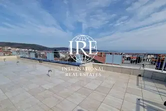 Четиристаен апартамент с морска панорама във Виница, Варна