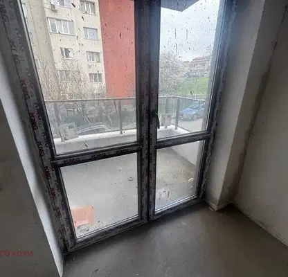 Снимка 3 — Двустаен апартамент 68 кв.м. във Варна, Владислав Варненчик