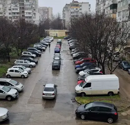 Снимка 4 — 2-стаен апартамент в Възраждане 1 с голяма тераса