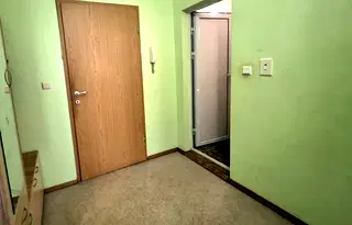 Тристаен апартамент с тераса в Зимно кино Тракия, Варна