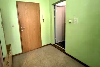 Тристаен апартамент с тераса в Зимно кино Тракия, Варна
