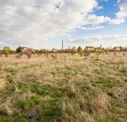 Photo 2 — Plot in Voluyak