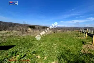 Парцел в с. Звездица