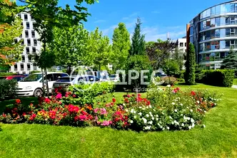 Парцел в София, Младост 4