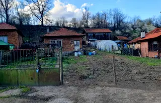 Парцел в Ловеч, Троян
