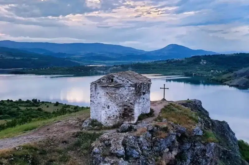 Парцел в Перник, яз. Пчелина