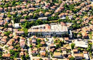 Промишлена сграда в Перник, Каменина