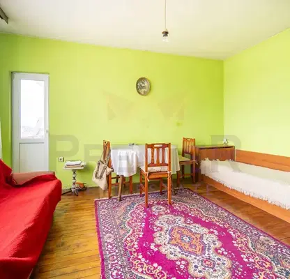 Photo 2 — Floor of House in Dobrich, Rilci