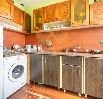 Photo 3 — Floor of House in Dobrich, Rilci