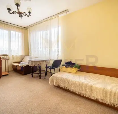Photo 4 — Floor of House in Dobrich, Rilci