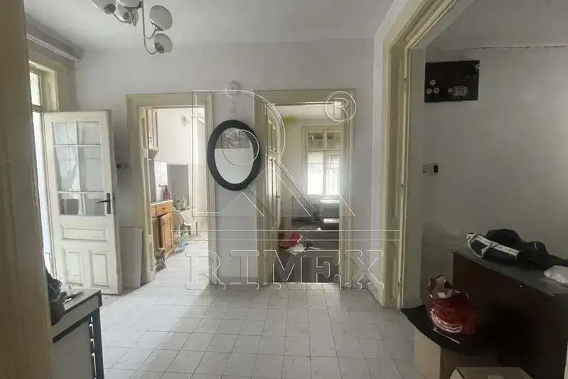 Floor of House in Plovdiv, Centyr