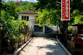 Етаж от къща в с. Константиново