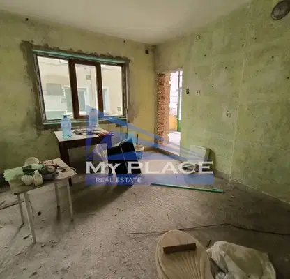 Photo 3 — Floor of House in Shumen, Baseina