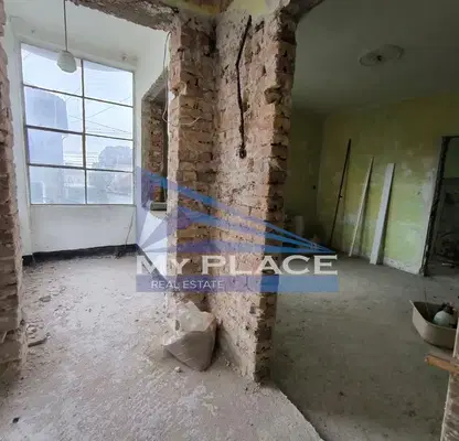 Photo 5 — Floor of House in Shumen, Baseina