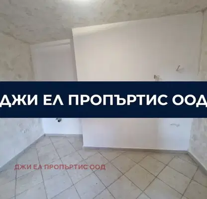 Снимка 5 — Етаж от къща в София, Левски
