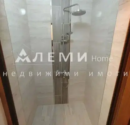 Снимка 4 — Етаж от къща във Варна, Галата