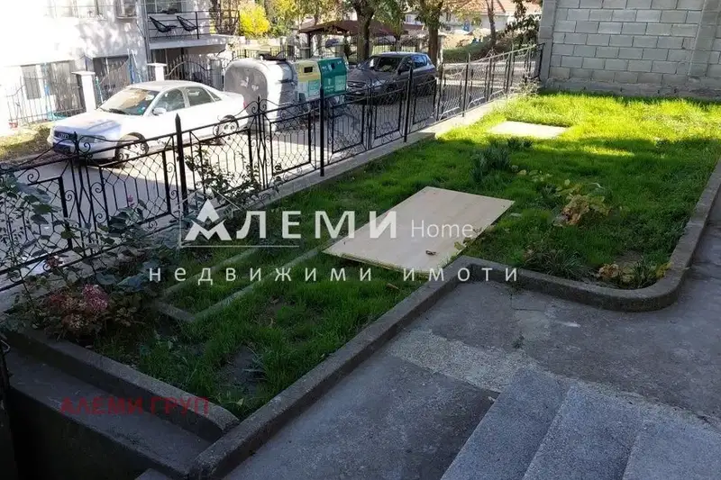 Етаж от къща във Варна, Галата