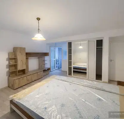 Снимка 3 — Етаж от къща във Варна, Виница
