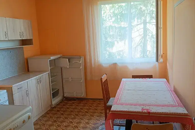 Floor of House in Veliko Tyrnovo, Akaciya