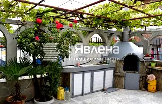 Къща в Бургас, Ахтопол