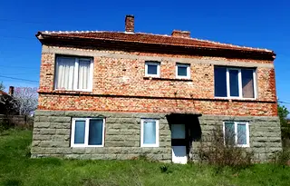 Къща в Бургас, Айтос