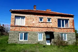 Къща в Бургас, Айтос