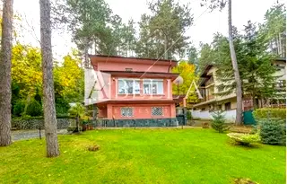 Къща в Банкя