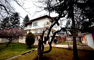 Къща в Банкя
