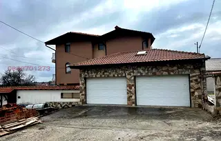 Къща в Банкя