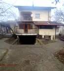 Къща в Банкя