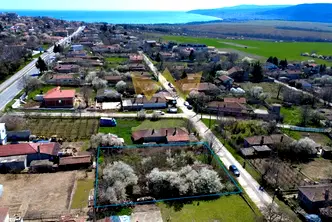 Къща във Варна, Бяла