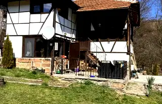 Къща в София, Етрополе