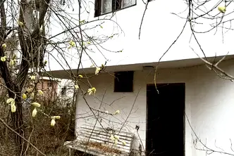 Къща в София, Етрополе