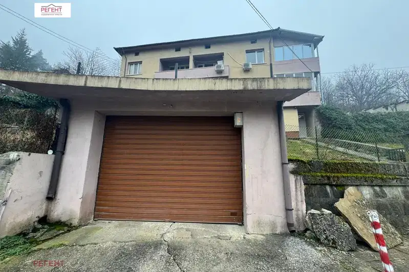 House in Gabrovo, Hadjiconev Most