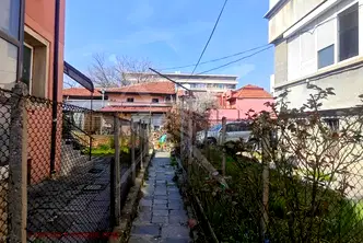 Къща в Пловдив, Център