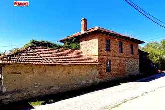 Къща във Велико Търново, с. Бадевци