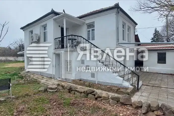 Къща в Бургас, с. Бата