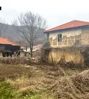 Къща в Ловеч, с. Бели Осъм