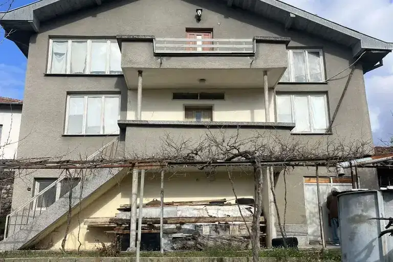 Къща в Кюстендил, с. Цървище